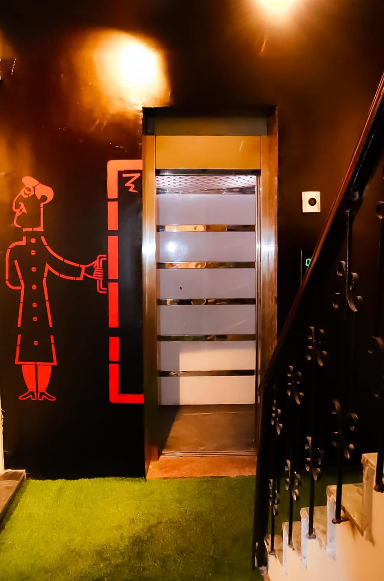 Hotel Saket New Delhi